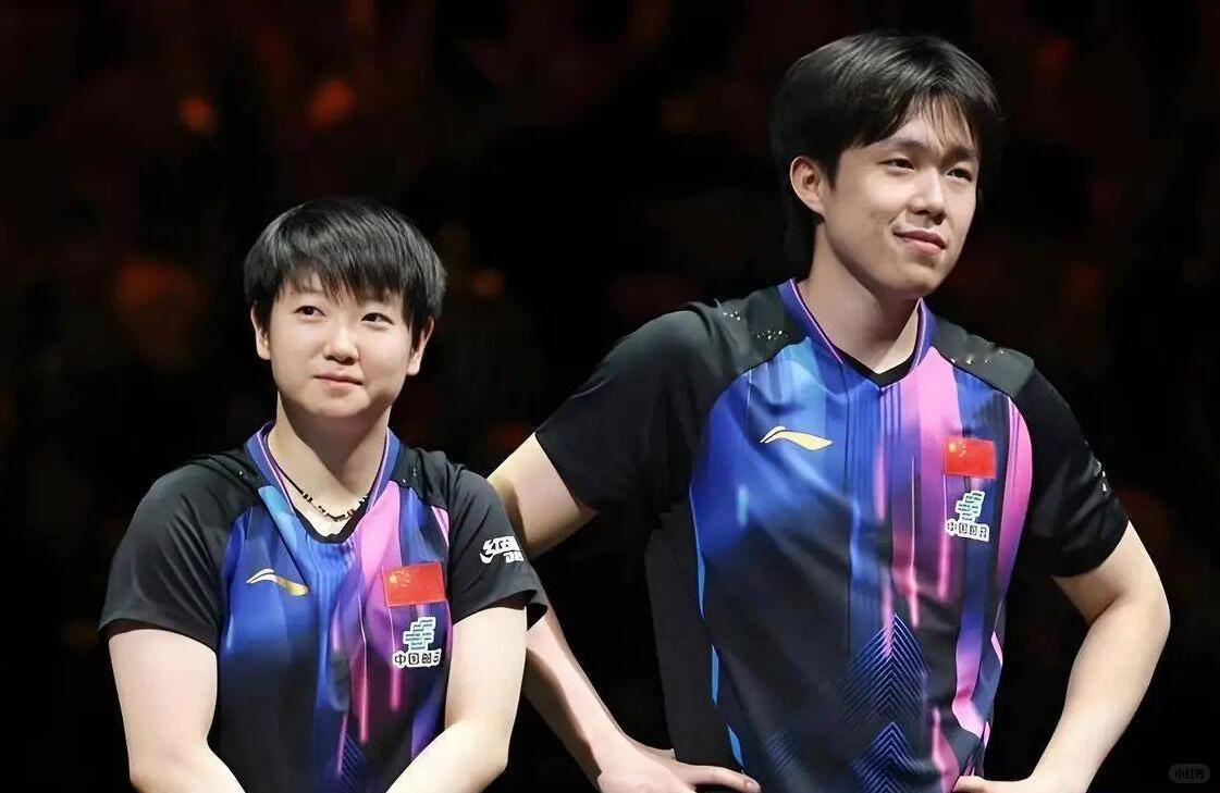 莎头合体出征洛杉矶！王楚钦孙颖莎奔赴WTT美国大满贯
 
6月22日国乒全队启程