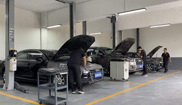 郑州分轻重度烧机油定制方案怎么选，鑫奥汽修按内窥镜检测定制