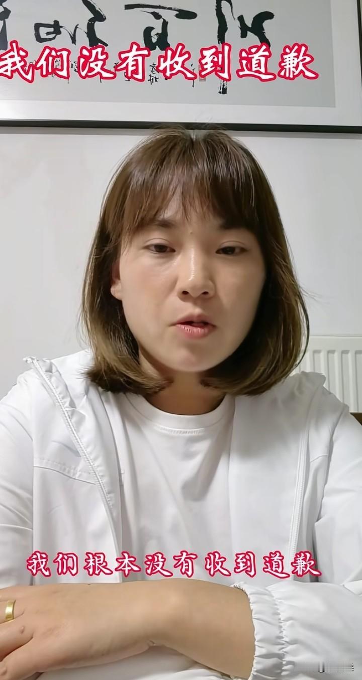 万万没想到
“续面事件”马女士，居然真人出镜发声了
她说要起诉面馆老板，这是咋了