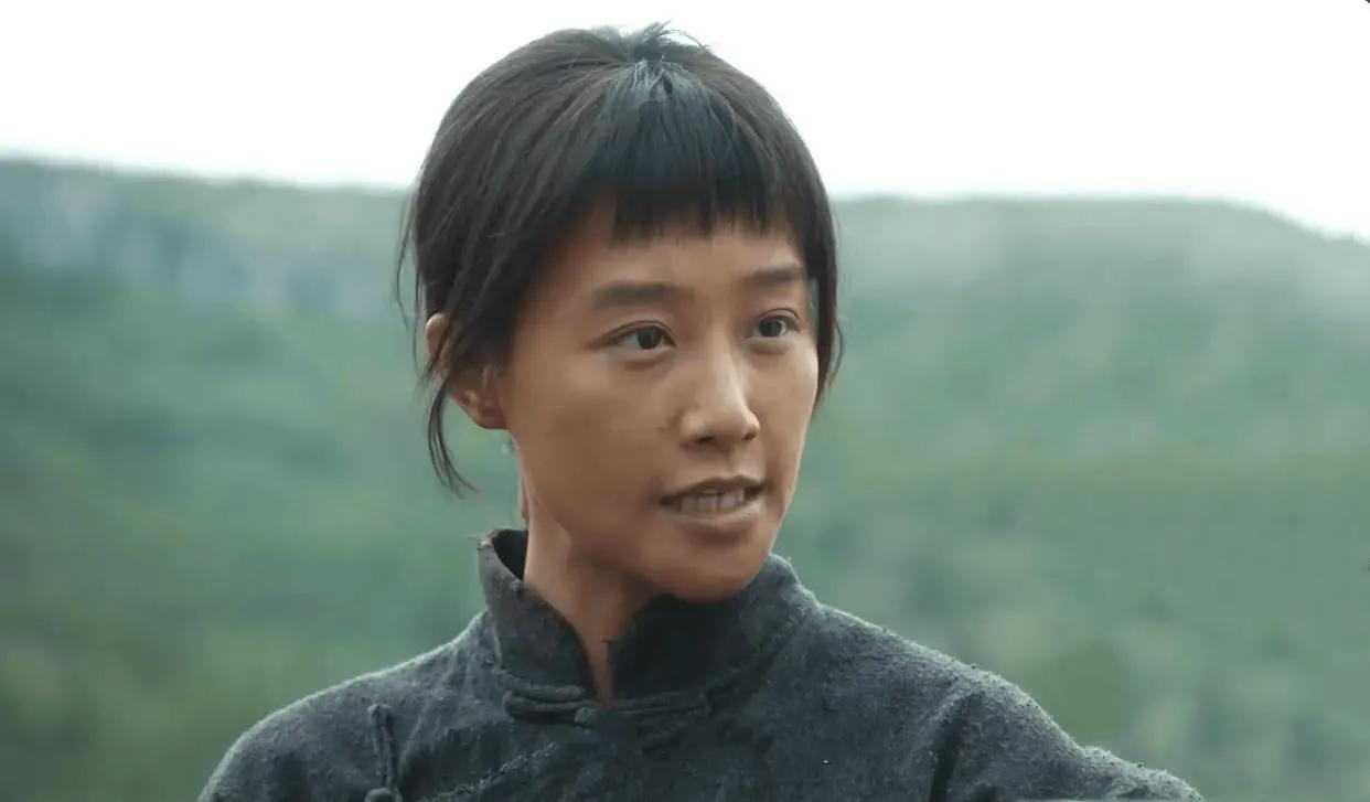 生万物，祖祖辈辈都老实的守着那些成片的土地，期待着春种秋收，土里能生出养活一大家