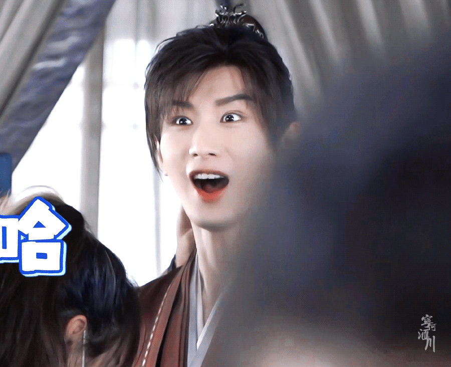 哇！今天下班天还是亮的！太阳🌞还在！看来白天越来越长了…… 