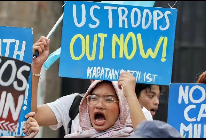 一周看天下｜菲美“肩并肩”军演启幕 菲律宾民众集结抗议反对
 
2026年4月2