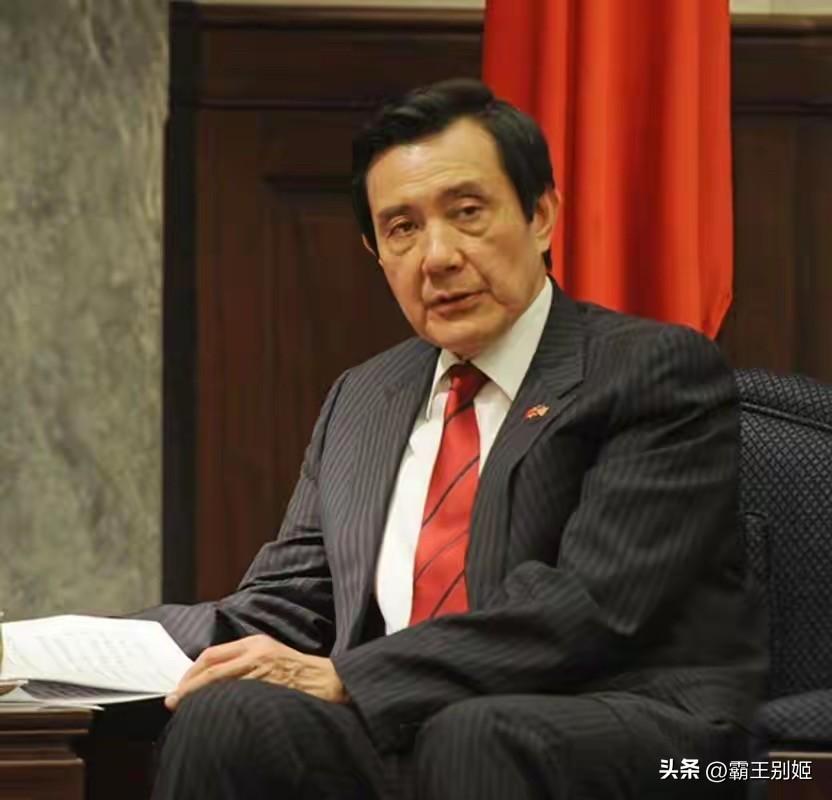 历史曾经给了马英九为中华民族伟大复兴做贡献的机会，不是他没有珍惜，而是他压根就没