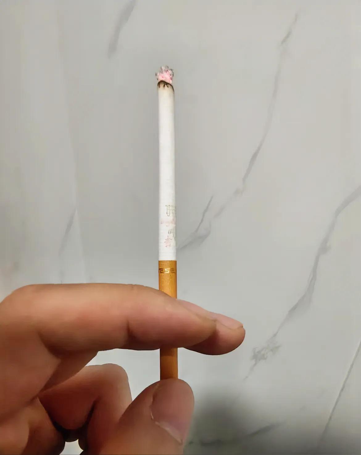 我同事给的，她老公不会抽烟，全当人情送我了！拆开尝了一口，口感一般，不是我喜欢的