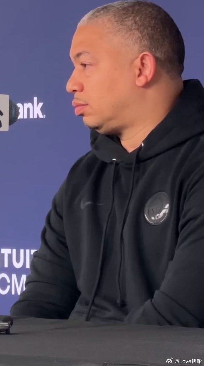 记者：卢，你几周前的一句话很吸引我。你说你是“凭直觉执教”。你能详细说明一下吗？