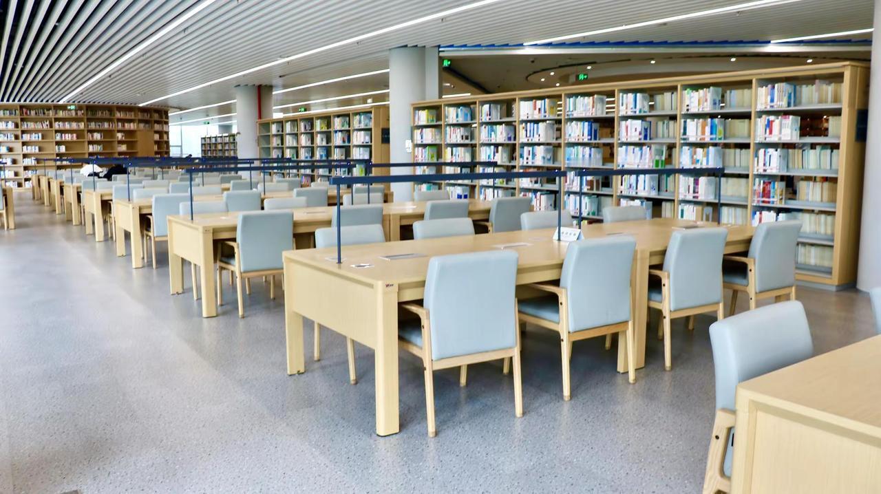 生而悦己、而非困于他人。我的足迹地图   三十岁才懂：悦己，是人生的救赎。三十岁