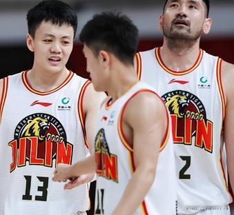北京时间3月6日19：35，CBA常规赛第40轮重燃战火，这也是第三阶段的赛事，