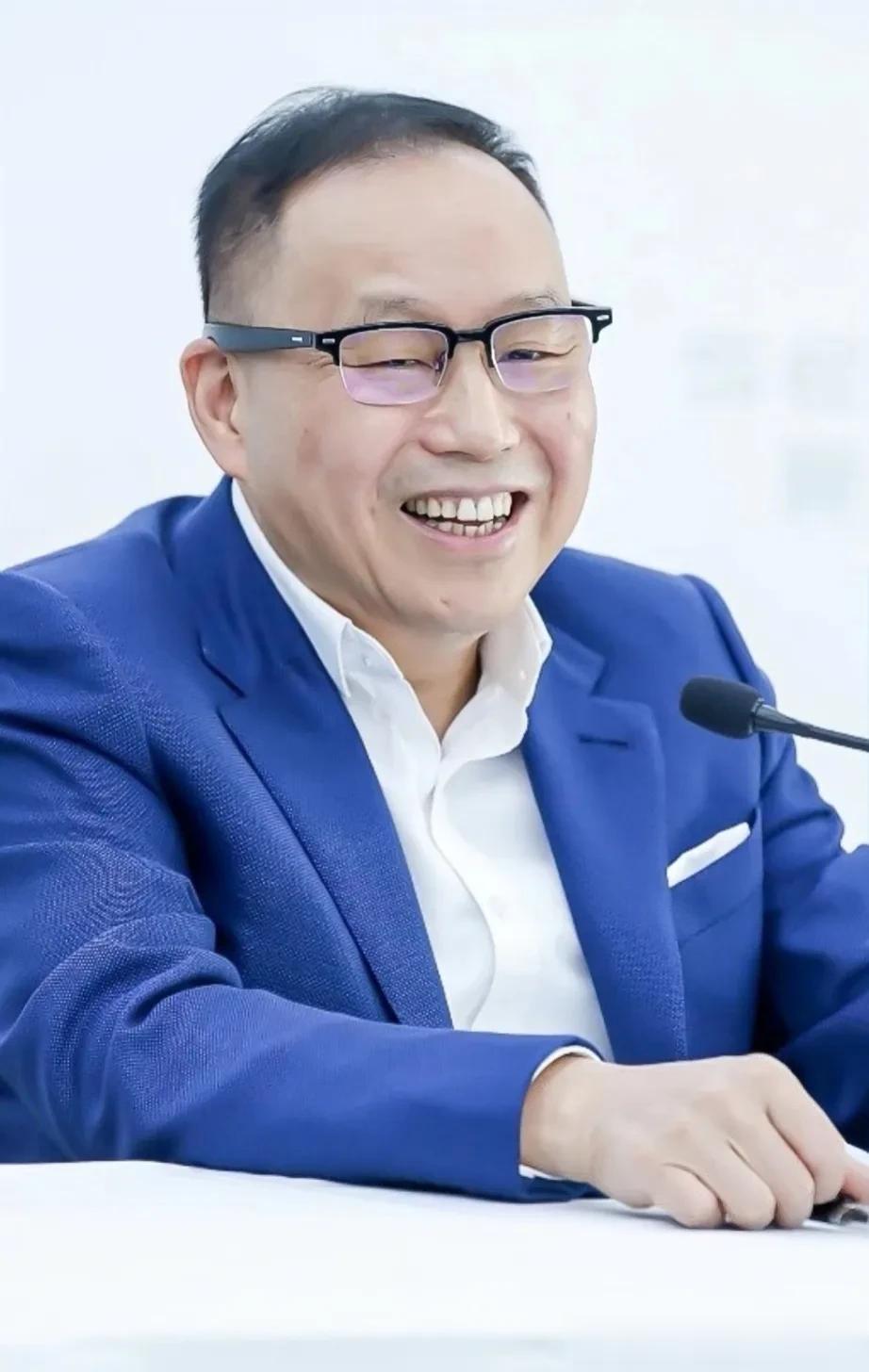 当年，华为主动找到广汽谈合作，广汽一想，这特么是放长线钓大鱼，想着收购我，于是拒