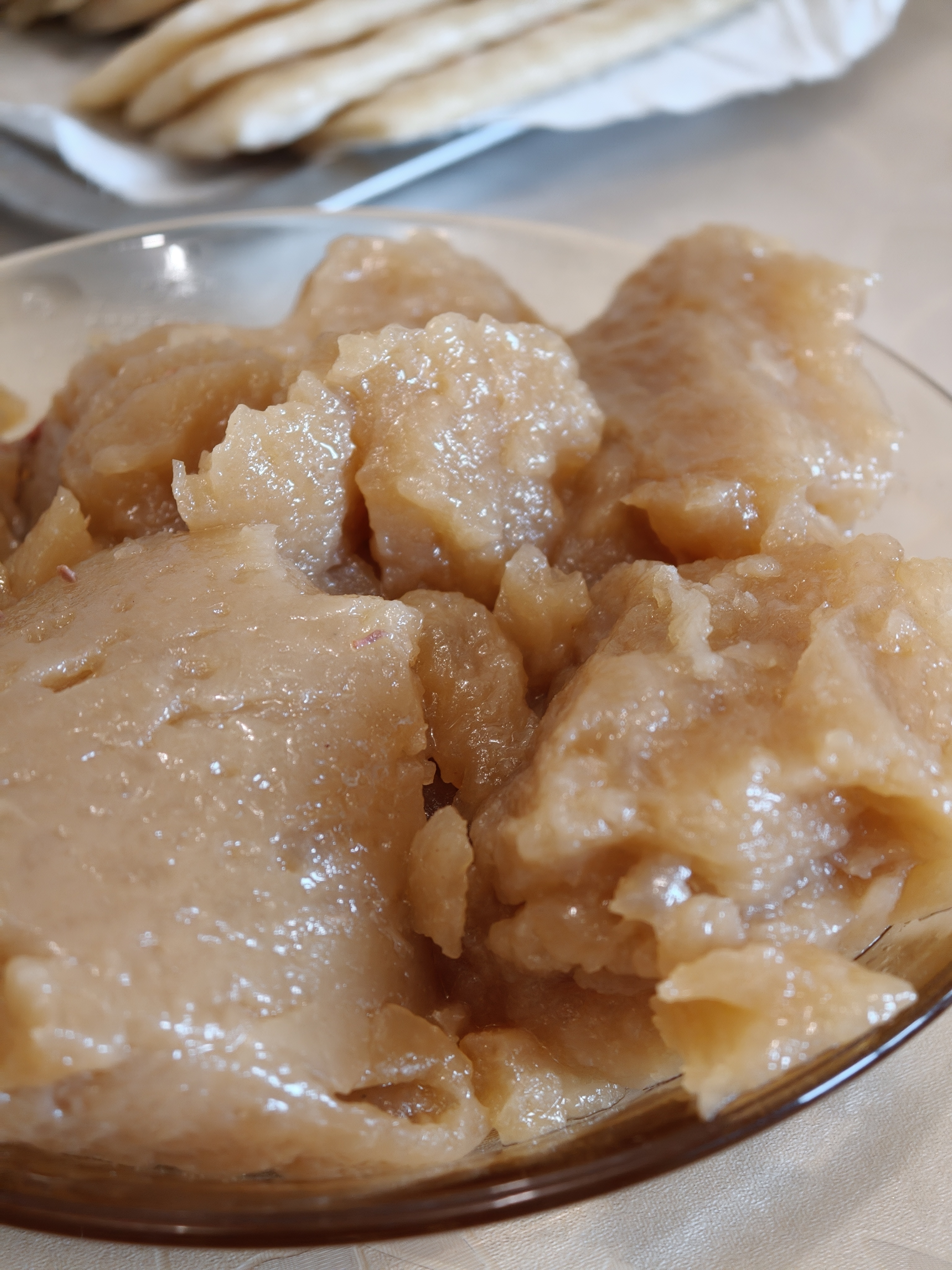 今天吃马肉焖子夹火烧