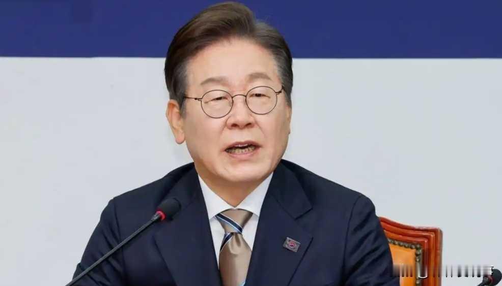 借力打力！李在明巧妙化解美方施压
 
美国现在是骑虎难下，特朗普居然向韩国疯狂施