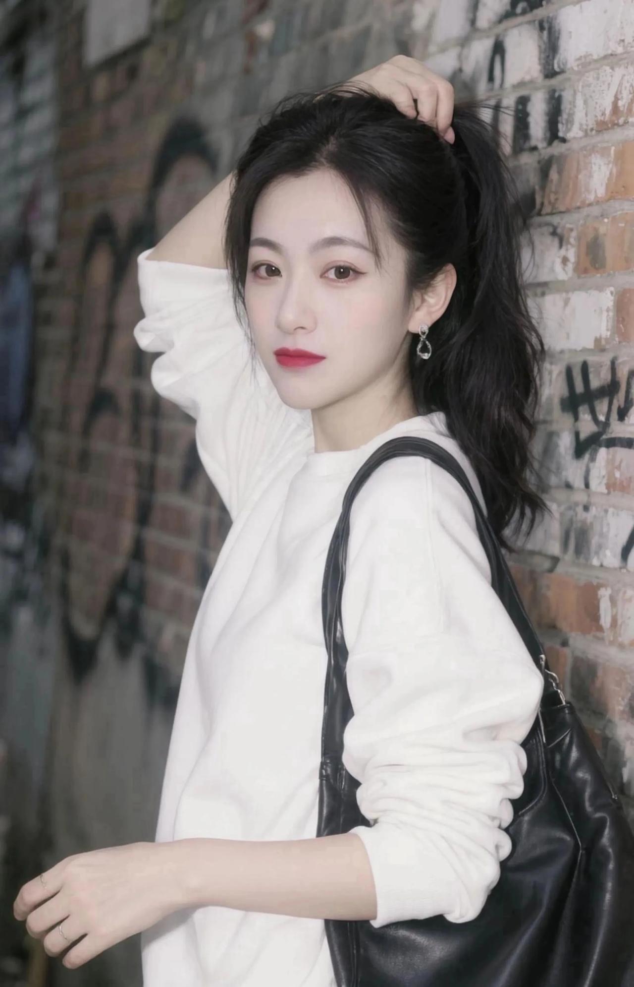 不念过往，不畏将来。