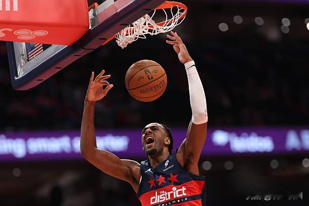 正常情况下，一个重建队差不多3-5年这样也该回到比较有竞争力的水平了。
18胜