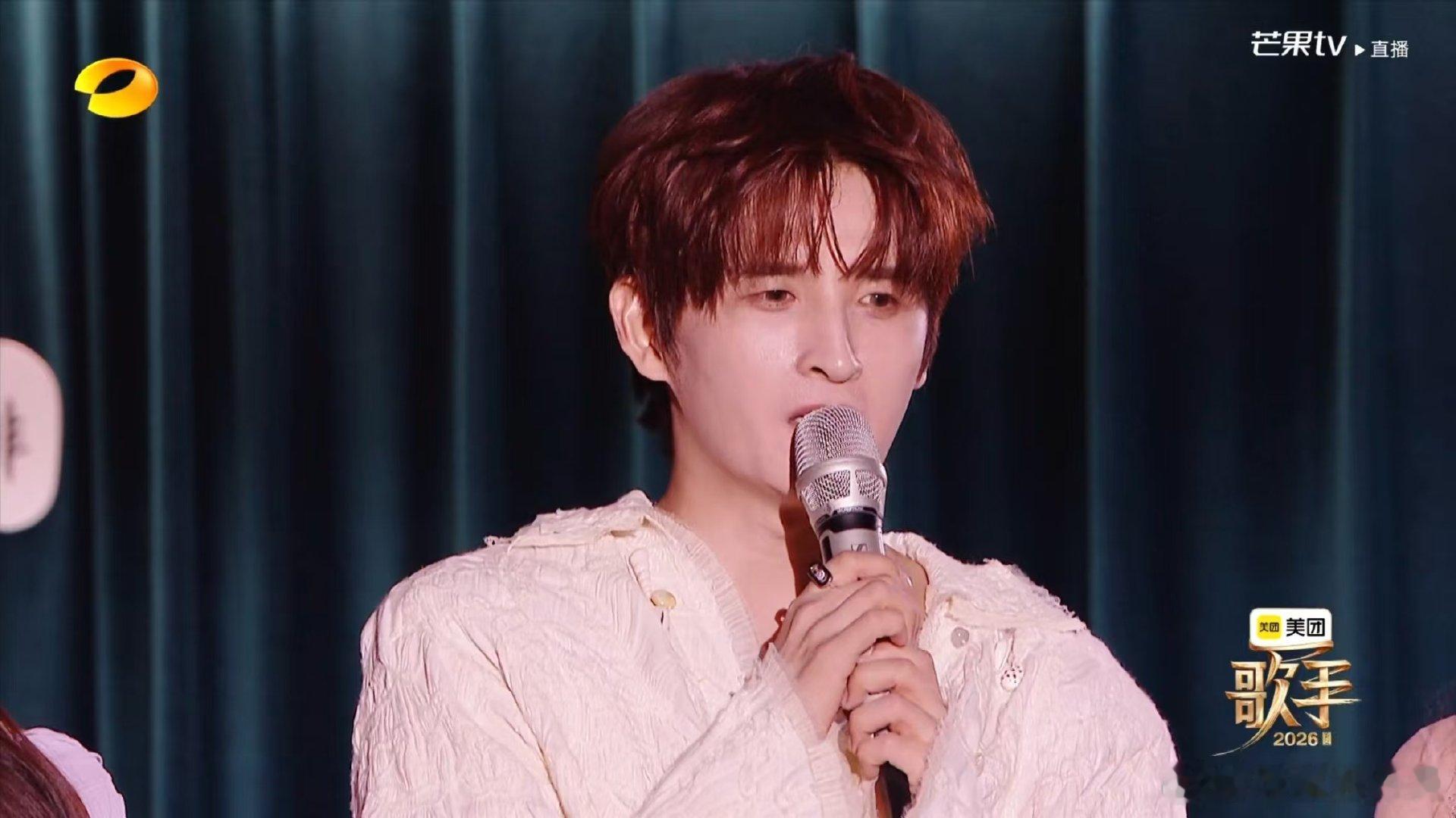 歌手排名张远淘汰歌手2026搭配演绎经典曲目《时候》，抛开固化演绎模板，带来新鲜