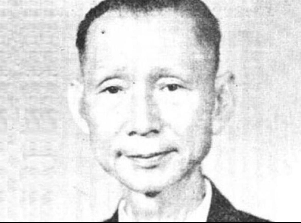 龚楚回忆  会师以后

在这一期间，毛委员很少到军部，但来廿九团找我一次，并约我