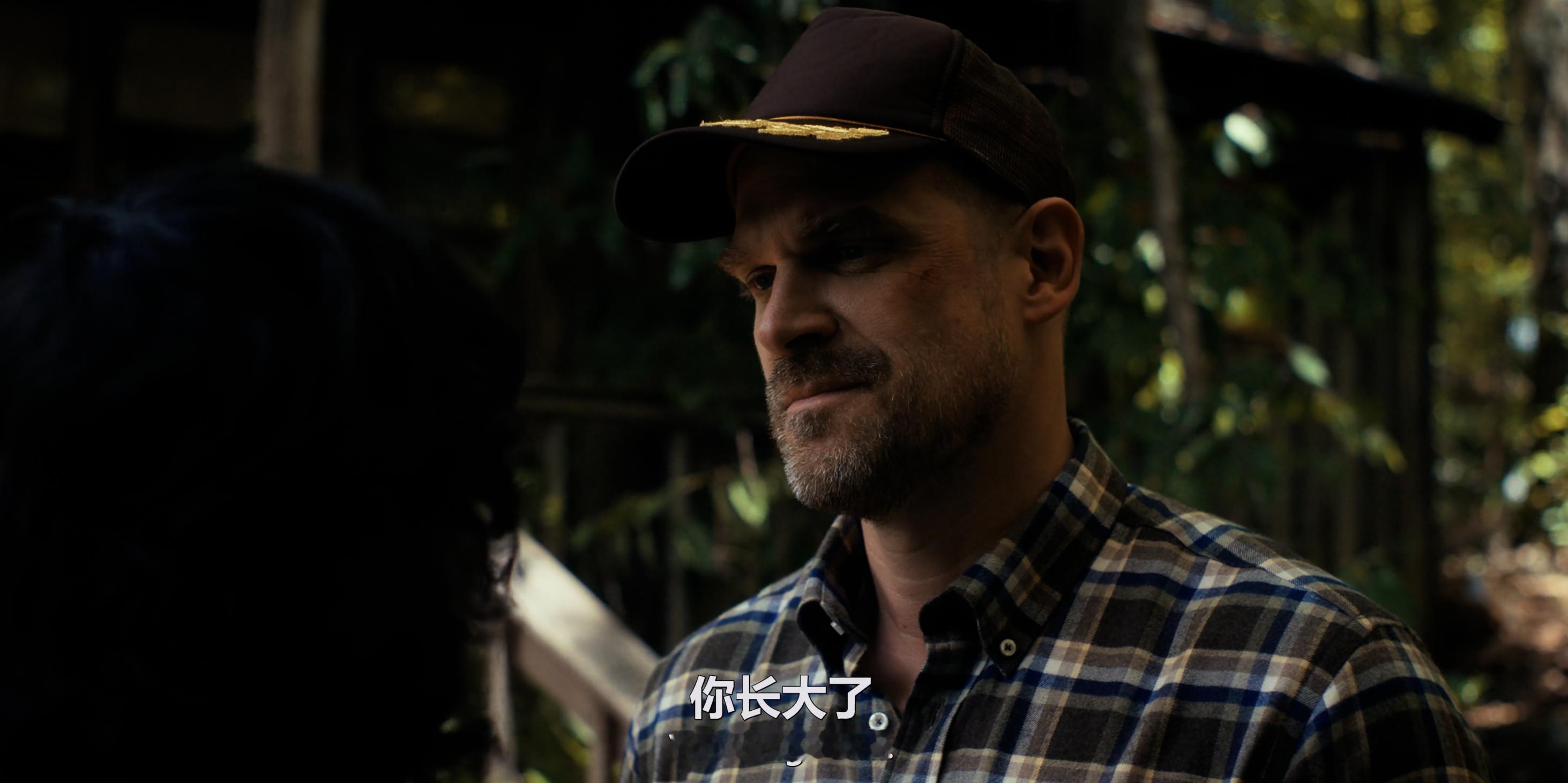 昨天连夜补完《怪奇物语》第四季，熬过前三集处理情感关系的拖沓刻意之后，从第四集进