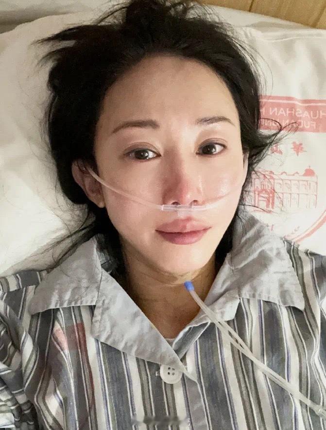 5月11日，朱洁静携经典舞剧《朱鹮》重返舞台。她坦言身体承受了“狂风暴雨般的打击