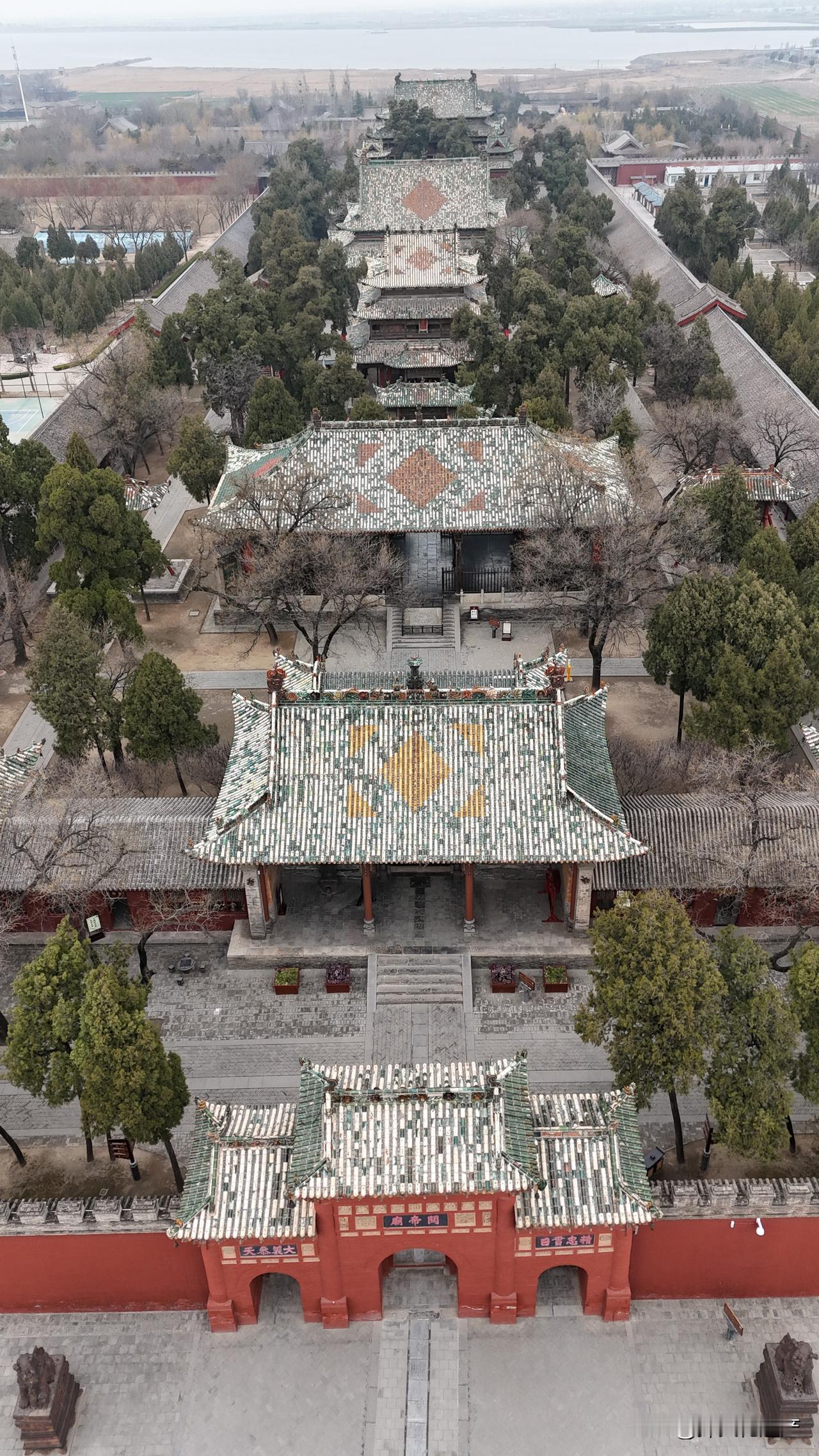 解州关帝庙，位于山西省运城市盐湖区解州镇解州村，始建于隋代，被大火焚毁后，历时十