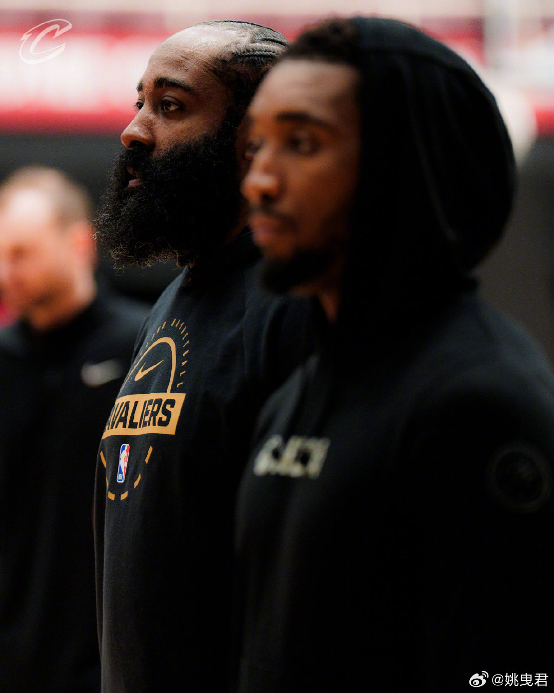 勇士队目前排名西部第十，即使剩余赛程全负也不会滑出附加赛区，而他们落后身前的开拓