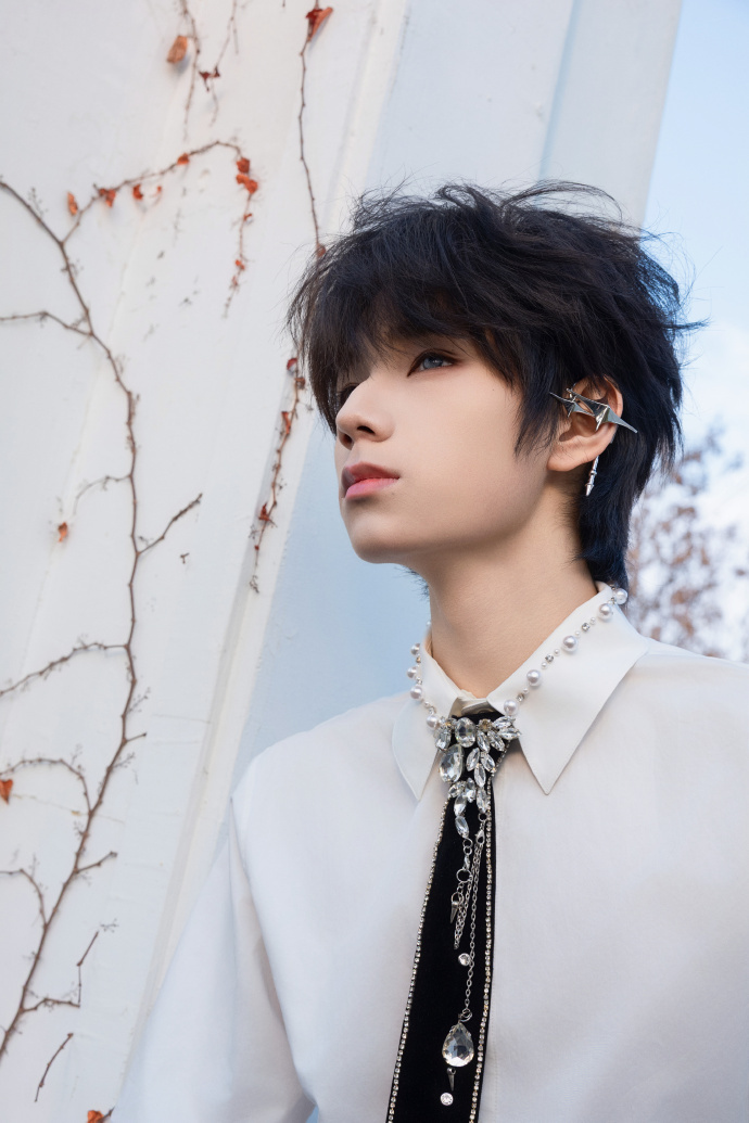 王橹杰的比例好逆天