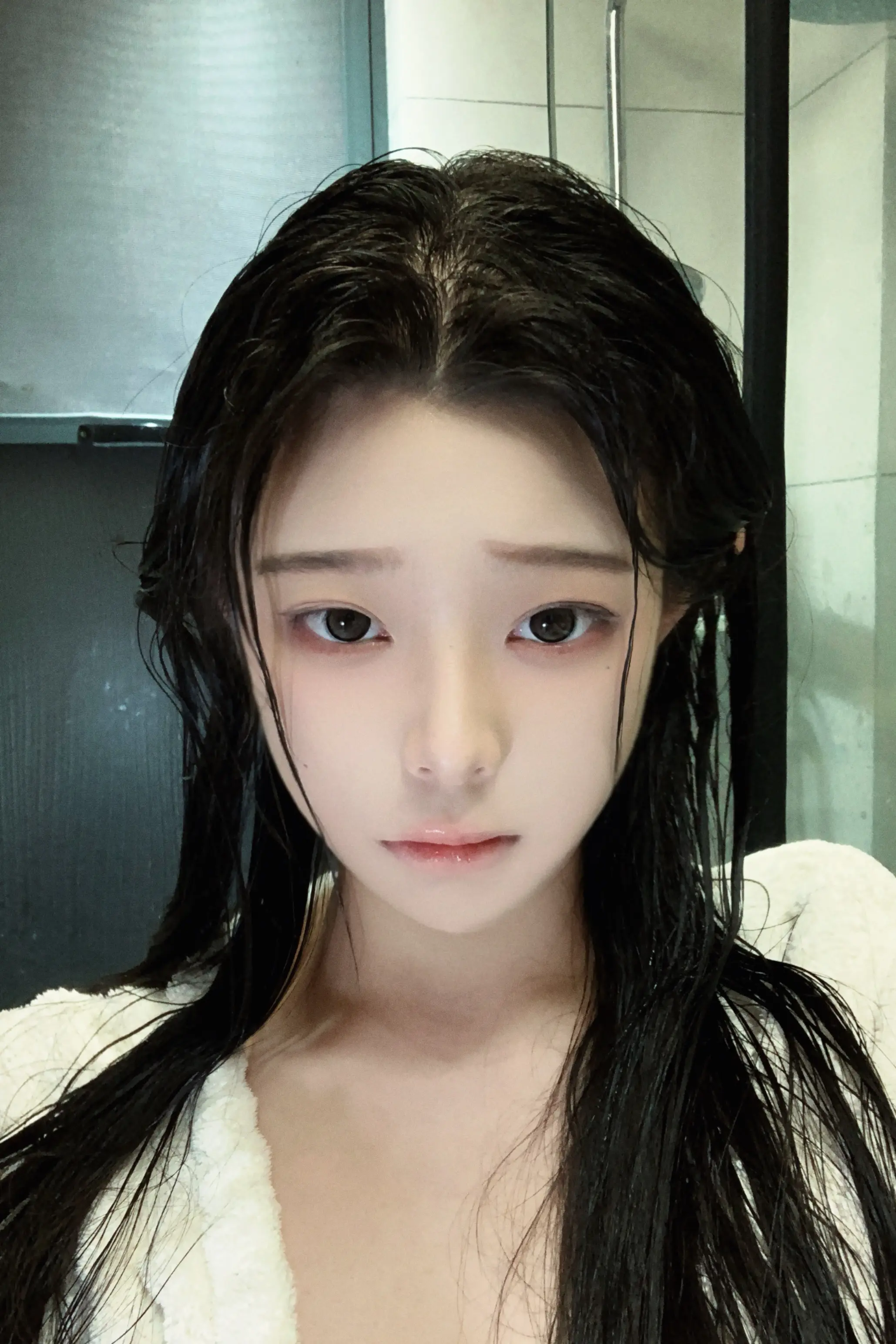算了吧 像我这种人就算把率真写脸上 你也会从右边开始读