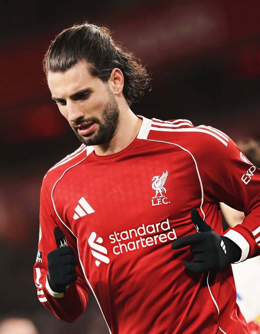 索博斯洛伊索博斯洛伊 比赛没赢但美貌依旧 