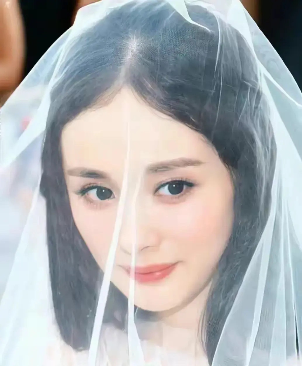 单身的时候，杨幂说：“我还是很传统的女生，想要婚姻和家庭。”离婚后的杨幂醒悟过来