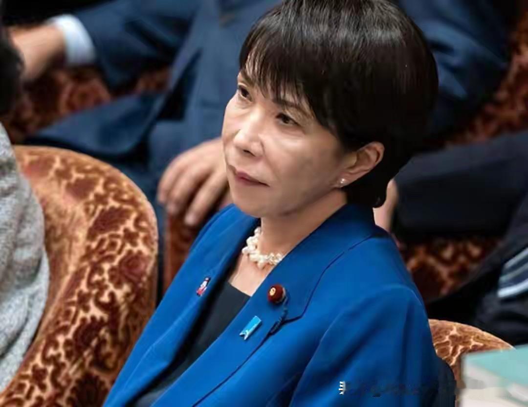 高市早苗的极右倾向，是日本右翼抬头的缩影，给东亚和平埋了大隐患！
 
她历史认知