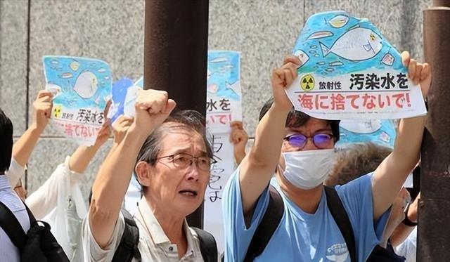 日本 核污水“排到23轮”！17万吨倒进 海里 了，储蓄罐里还有123万多吨，8