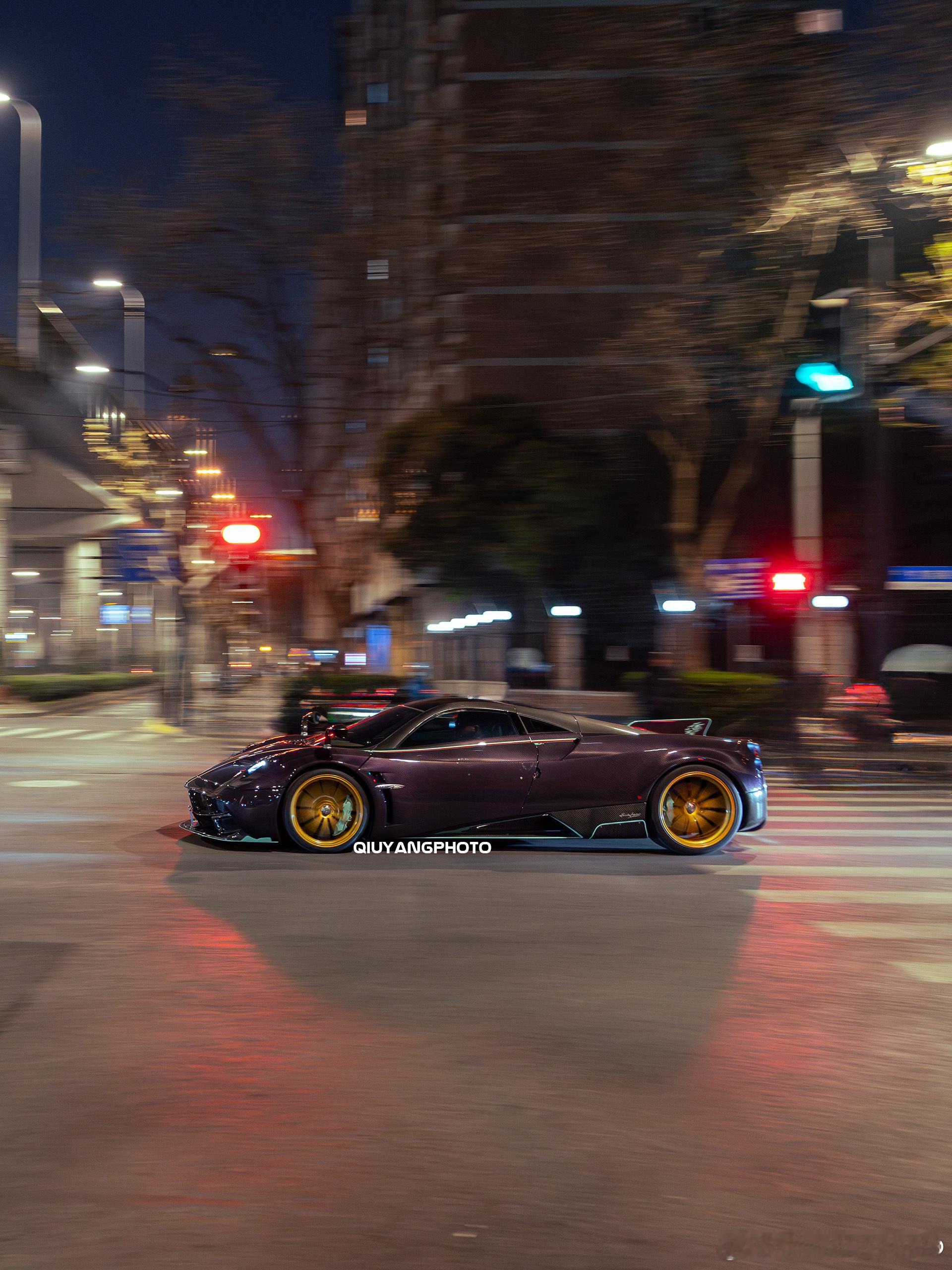 夜上海 #cars01豪车拍# Pagani Huayra Dinastia B