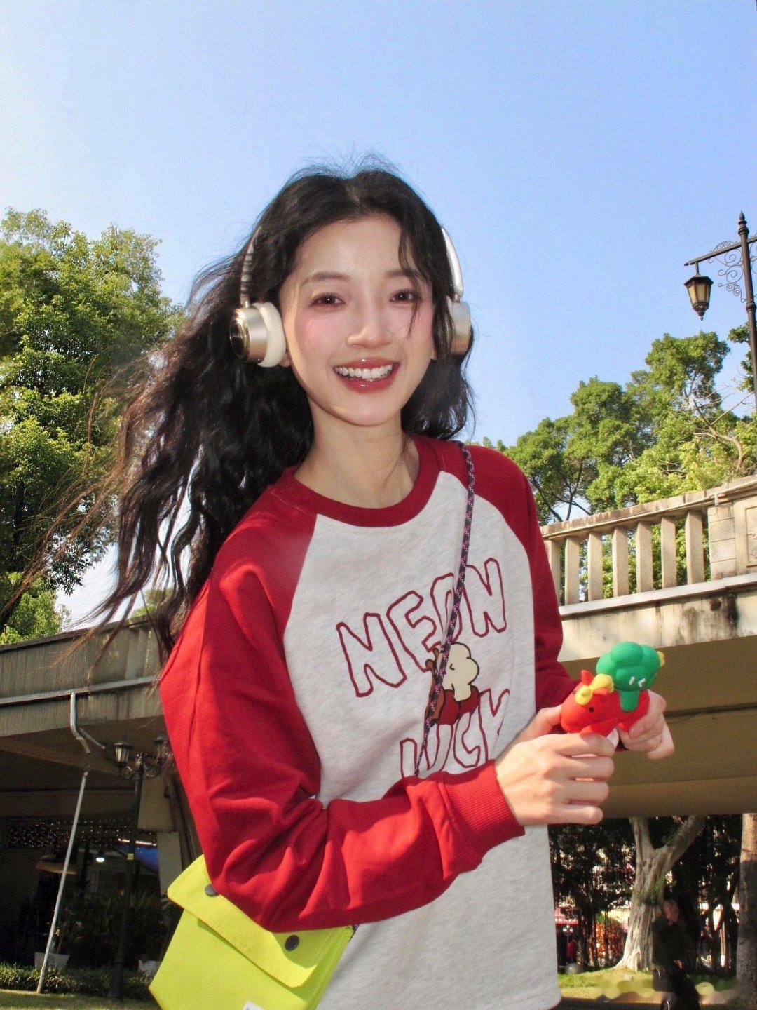 广州潮玩天花板广州潮人解锁潮感密码广州的潮玩地图真的越画越大。从前可能集中在几个