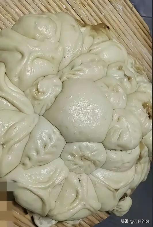 五十六个民族五十六枝花，五十六个包子是一家。[呲牙][呲牙][呲牙][玫瑰][玫