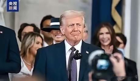 伊朗这一仗，终究是打醒了美国！现在的局势是：以前的美国在赌中国不敢动手，现在美国