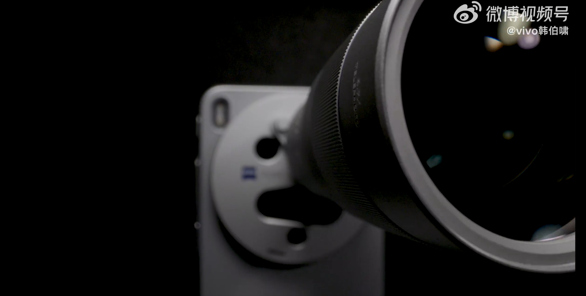 灭霸竟然已经是前两代的事情了，V单也迎来新进化，400mm的镜头确实够震撼的。v