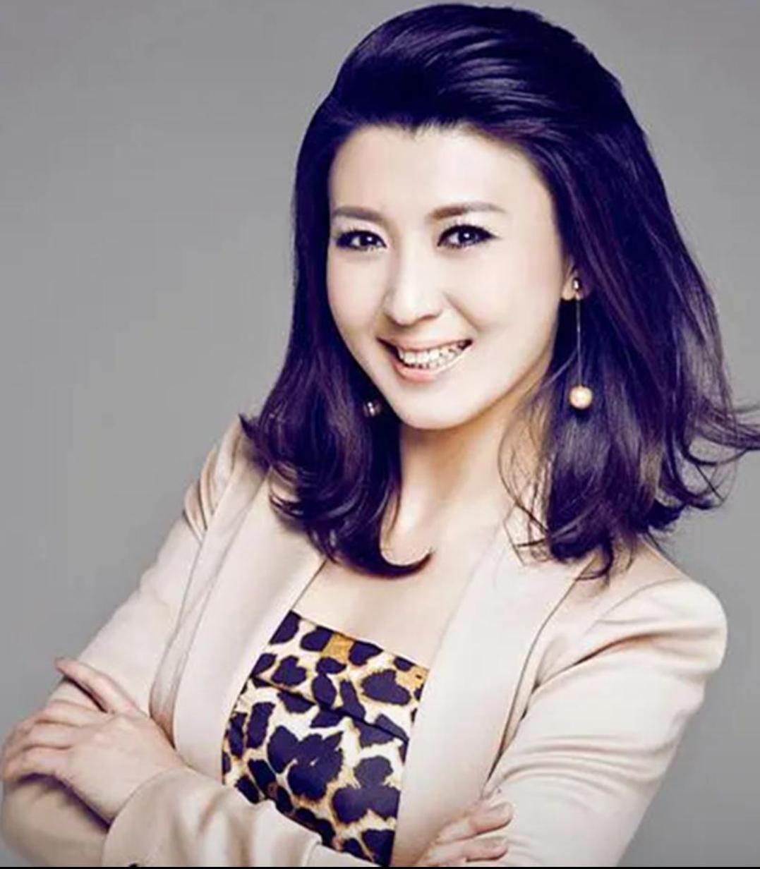 口碑全面崩塌！被何庆魁骂白眼狼，53岁闫学晶终究因为儿子遭了殃娱乐 明星