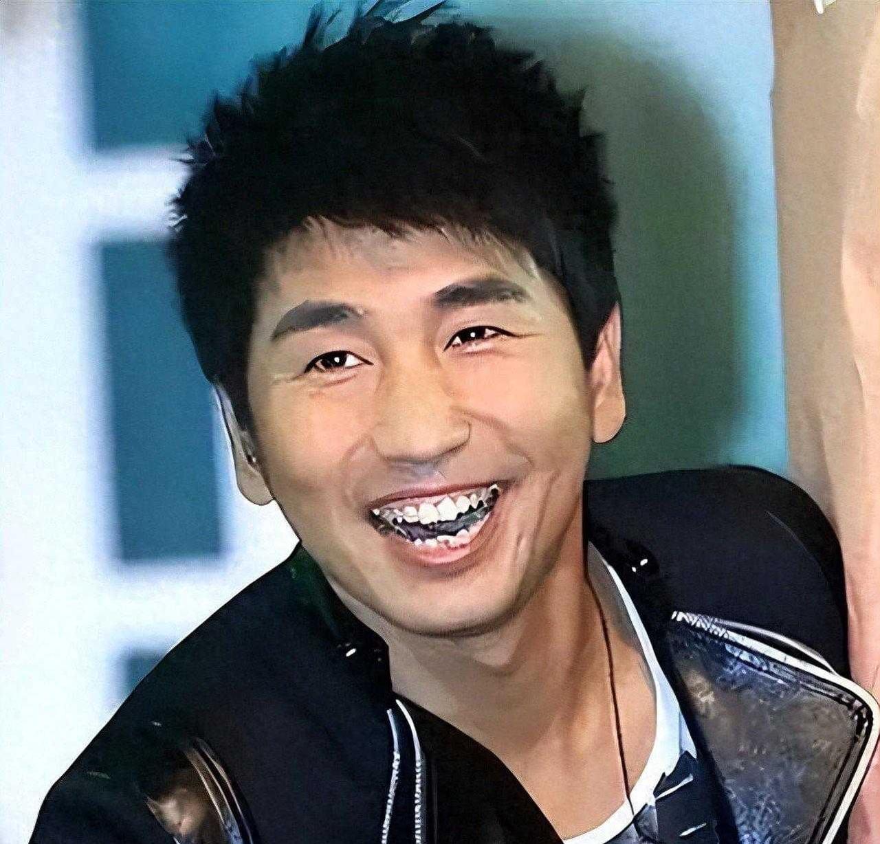 沙宝亮相守朱娜近30年离婚，邂逅小16岁戴笑盈
沙宝亮与朱娜相伴近三十载，二人低