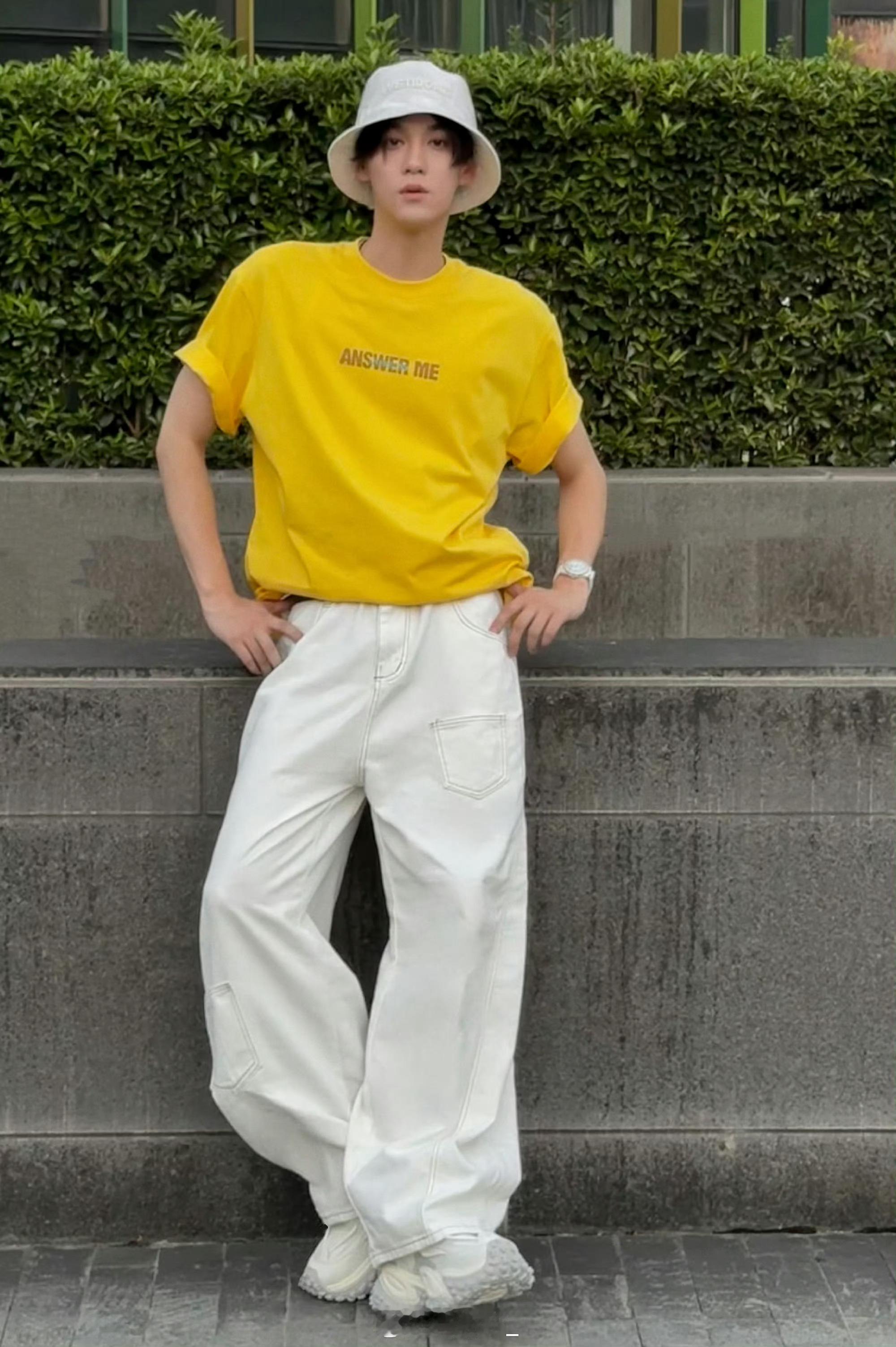 田栩宁拍的小狗田栩宁柠檬黄t田栩宁柠檬黄t，拍的小狗好可爱，喜欢😍 ​​​