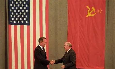 哪个瞬间让你发现了世界的bug？
-----------------------