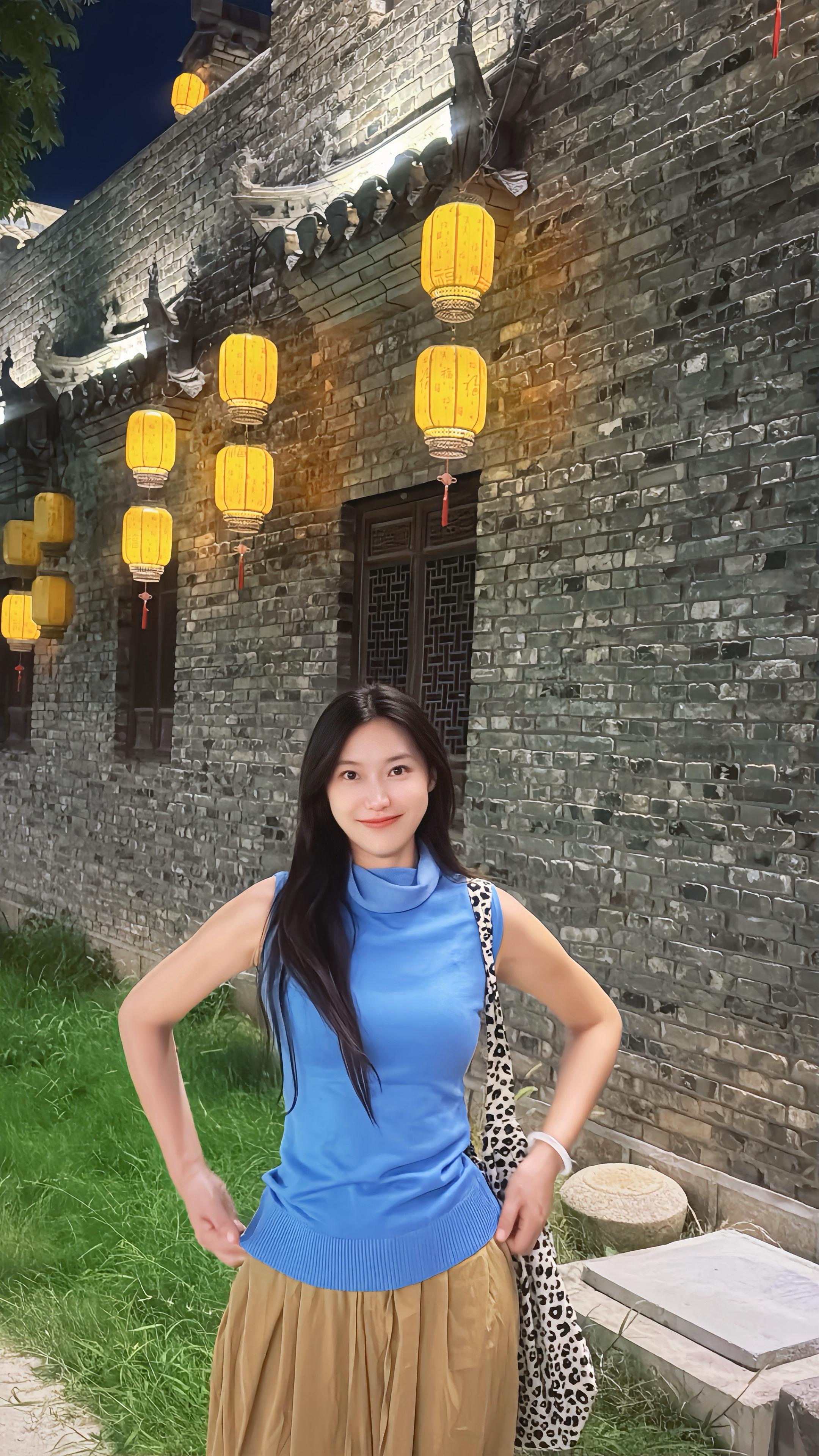 我与旧事归于尽 来年依旧有花开 望轻舟千帆过 雁归来