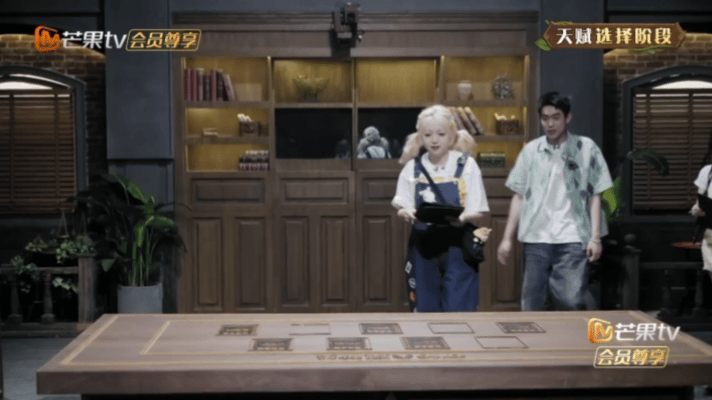 曲靖王初灵猜拳全是防备心  森林进化论2 优势较大的天赋卡牌已被前置位玩家选择从