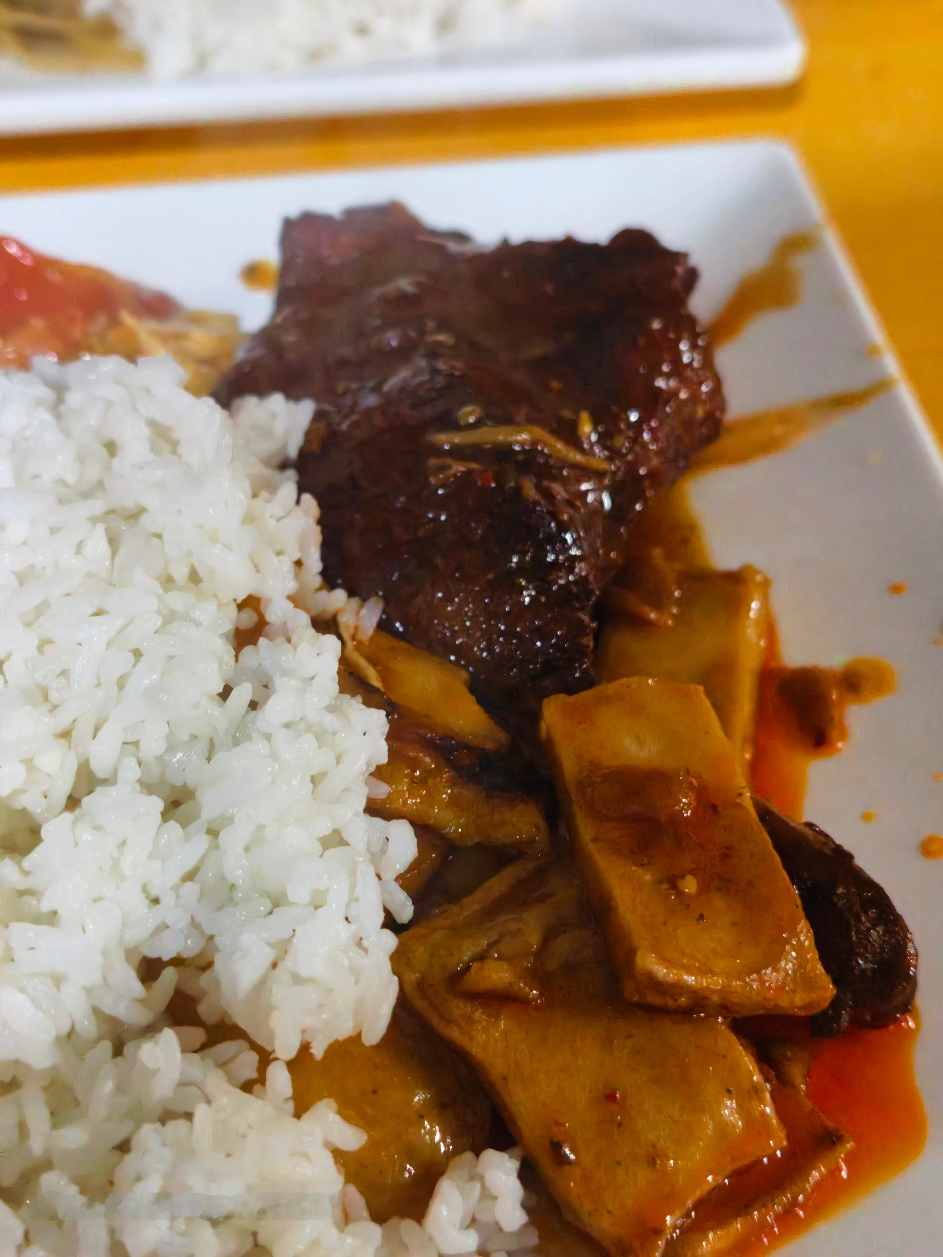 中午吃的太咸了