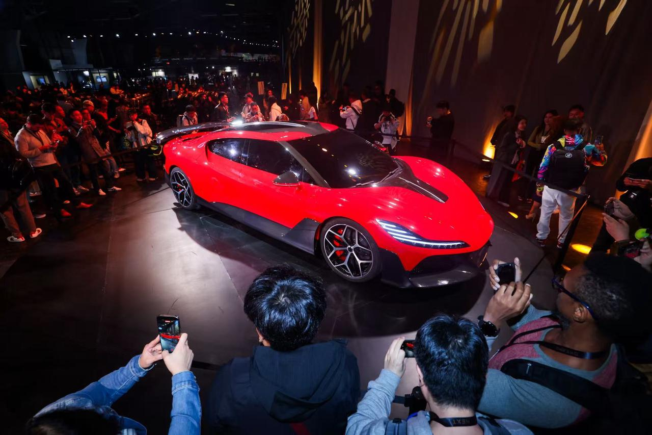 追觅硅谷发布火箭车 0.9 秒破百刷新性能极限2026 年 4 月 27 日，追