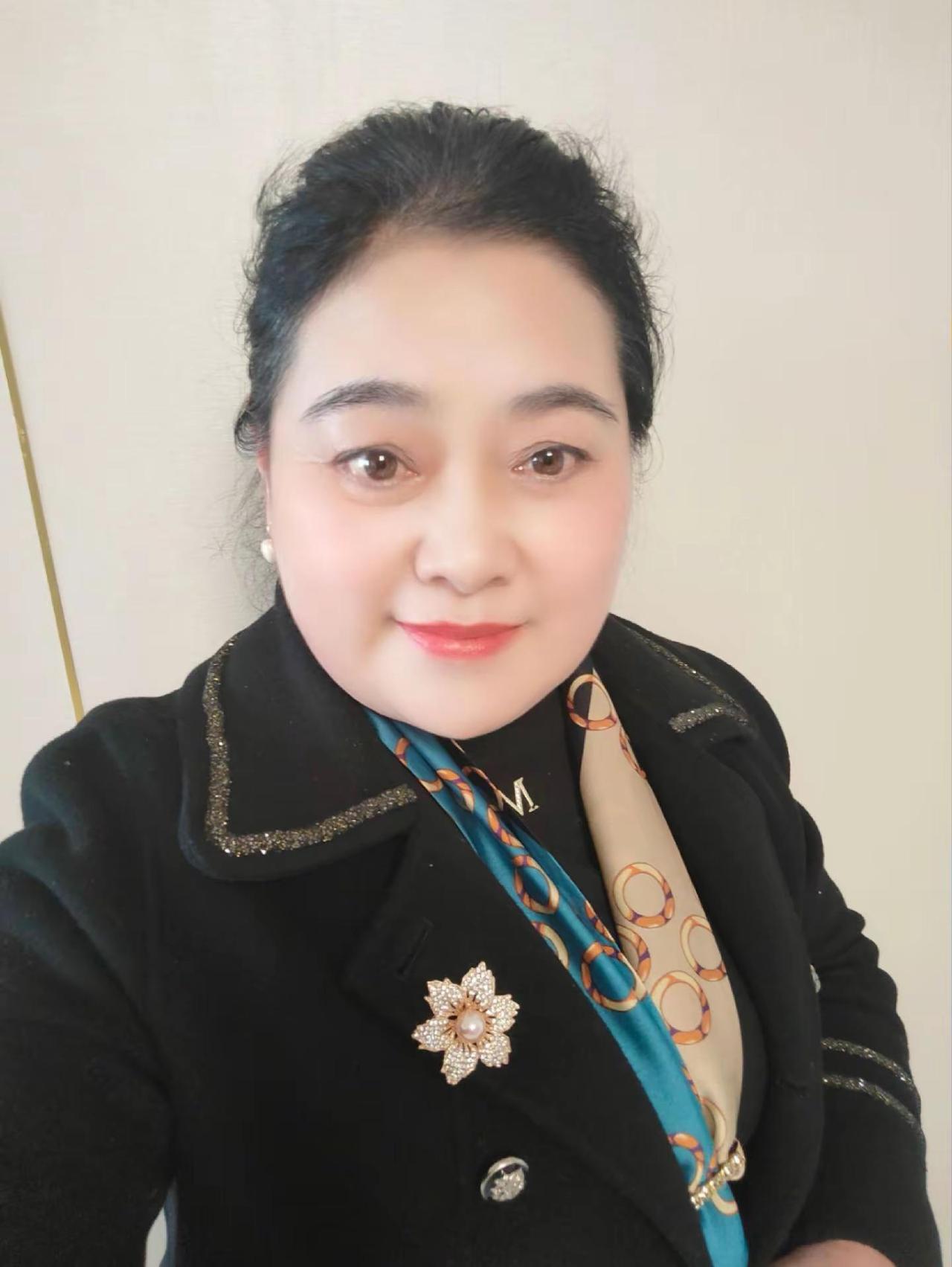 ，穿着得体是一种生活态度 ，这么俊咋就没有一个真心爱我的人呢