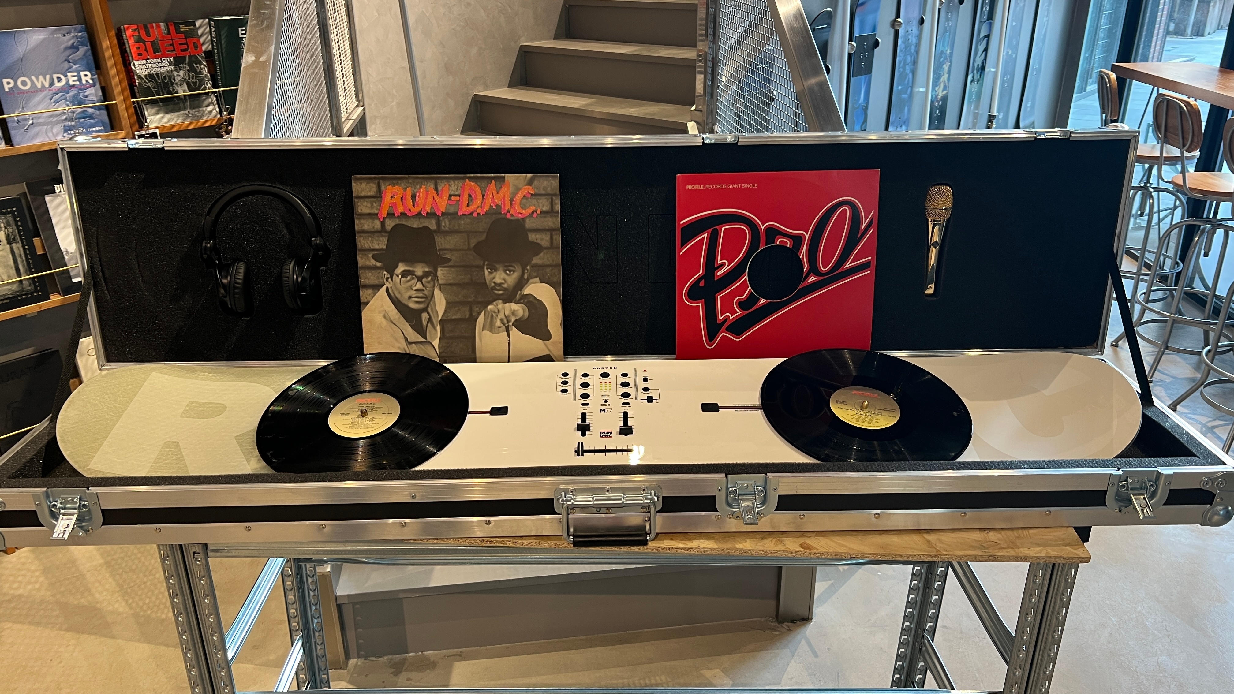 本馆又添新藏品MINE77 x RUN DMC DJ Board🎤跳舞Part