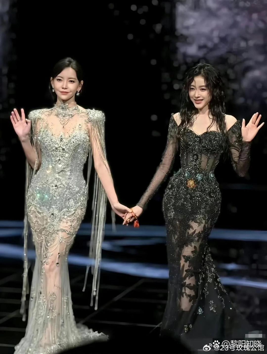 我的天，她们俩在一起好难选！ 