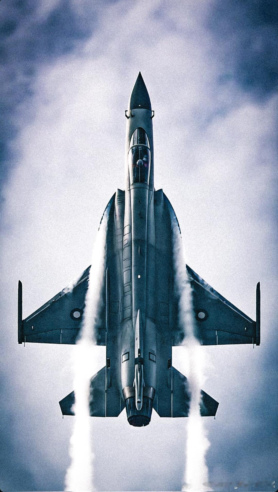 枭龙美图，世界最佳轻型战斗机。 