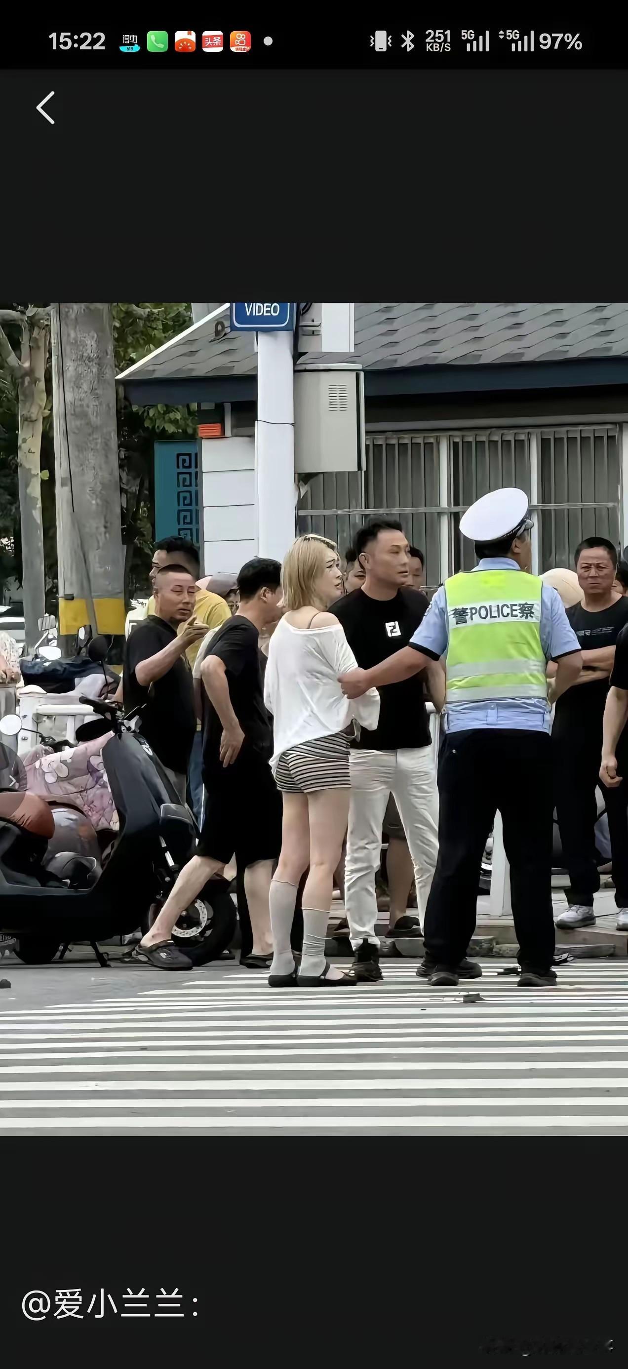 必须判刑！拖鞋开车，还底气十足[发怒]