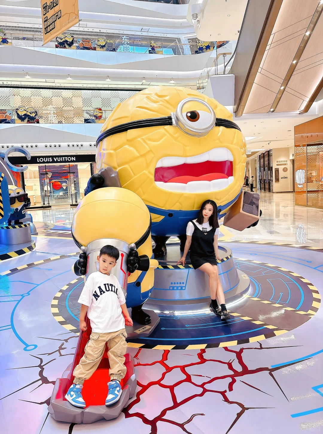 🌞《神偷奶爸4》来袭，小黄人带你嗨翻夏日！