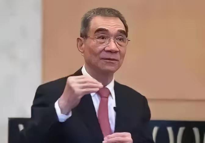 中国有两位预言很准的专家，一个是复旦的张维为，曾判断乌克兰可能亡国；另一位是林毅