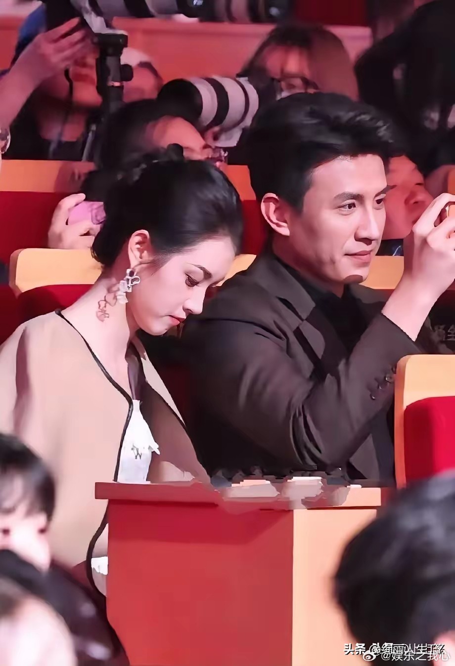 红果鎏金盛典上，刘萧旭和郭宇欣同框了~不知道大家发现没？郭宇欣和刘萧旭参加盛典时