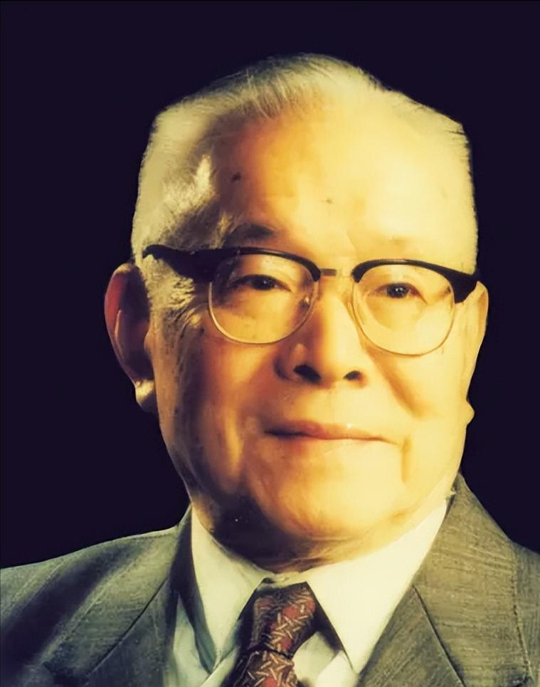 1941年，西方把青霉素列为军事机密，中国老百姓和军人伤口发炎红肿后，往往因为没